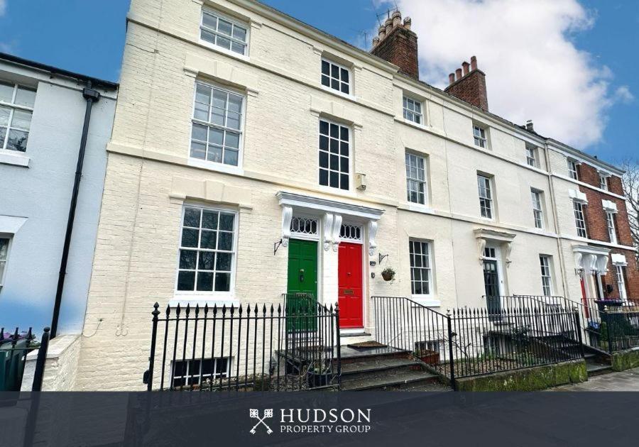 Town Centre Period By Abbey Holiday home *