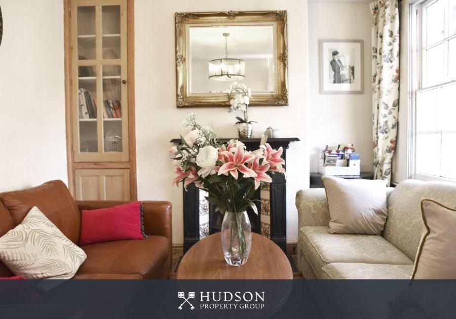 Town Centre Period By Abbey Holiday home